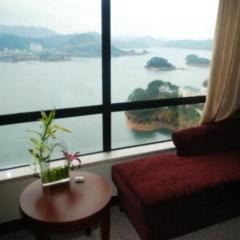 New Century Hangzhou Qiandao Lake Longting Hotel