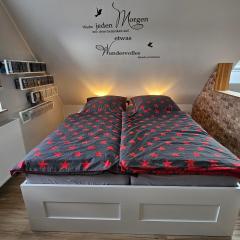 Loft- Privatzimmer 30qm im Dachgeschoss mit eigenem Bad