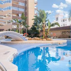 Palm Beach Fuengirola parking piscina Andra