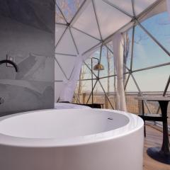 Tranquility Luxe Dome - Hot Tub & Luxury Amenities