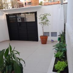 Casa pertinho da praia doTombo