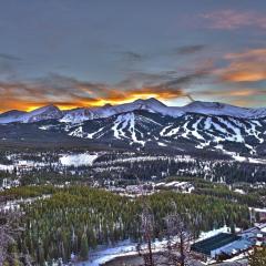 Alpine View Lodge: Stunning Mountain Home, Views