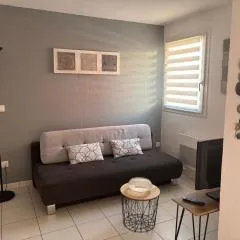 Classé 3 Etoiles Charmant Appartement Cosy sur Sète proche de toutes commodités, Parking Privé