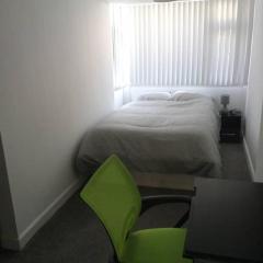 Double-bed (E2) close to Burnley city centre