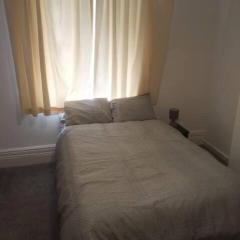 Double-bed (E1) close to Burnley city centre