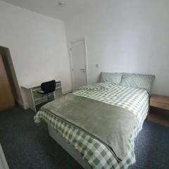 Double-Bed L1 Burnley City Centre