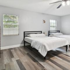 Large Guest Rooms in Tampa