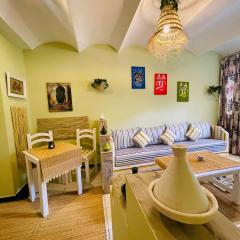 Charming Getaway in Casablanca Maroc, Cozy Home with Thoughtful Amenities