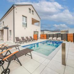 Gorgeous Apartment In Kastel Novi