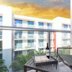 Hot tub & Rooftop pool - Near Beach