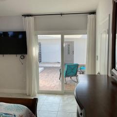 Punta Gorda Getaway - Close to the airport and downtown