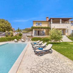Rustic Villa Azzurra with pool in Sv Lovrec