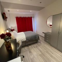 Letzi private en-suite Near Wembley