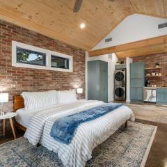 Petit Paradis Studio with hot tub