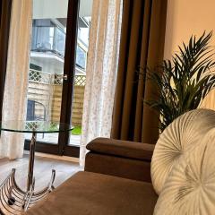 Apartment Wola z ogródkiem