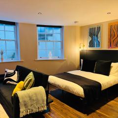 Luxury Brighton Studio Flat - BN1 - Sleeps 4