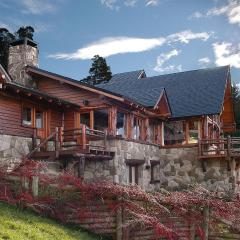 Stunning Lake Front House in San Carlos de Bariloche