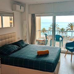 Comfortable studio in Marbella with sea views
