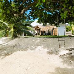 Bungalow Tiarii, avec accès direct à une plage privée