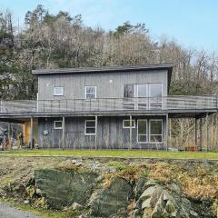 4 Bedroom Gorgeous Home In Lindesnes