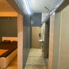 Bandra Delight 2 bedroom with Private washroom