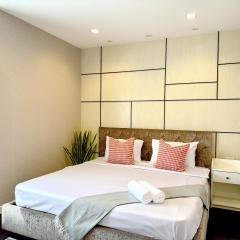 Center Bangkok Suite next to Platinum mall
