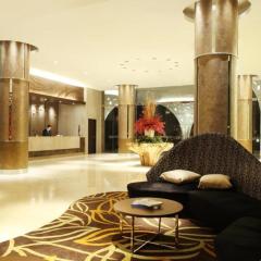 Hotel Santika Premiere Kota Harapan Indah