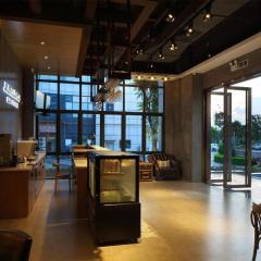 James Joyce Coffetel·Nannign Shanglin Tongle Road