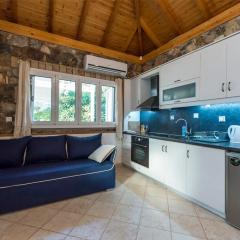 Villa Needa's - Home Love Retreat by the Pool