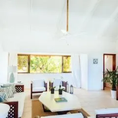 Newly Renovated 3 BR Golf Villa