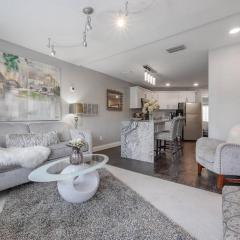 Chic pad in center of Seminole Heights-322
