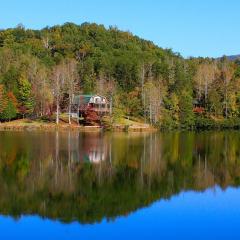 Lake Lure Retreat - A Beautiful Lakefront Lodge on Mirror Lake-Waterfront-Newly Expanded Deck lodge