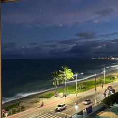 Flat em Hotel de Luxo beira mar da grife Ritz suítes com vista ampla para todo o mar da cruz das almas, jatiúca e ponta verde, com toda estrutura de um hotel lindo e arrojado, academia, piscina e muito mais, venha viver essa experiência incrível!