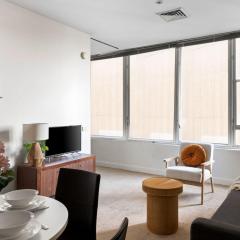 A Stylish & Central 2BR Apt Near Flinders Station