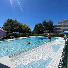Renovated flat in pool paradise - Beahost