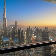Burj Khalifa & Downtown Views - 3BR Family Retreat Near Dubai Mall