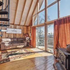 Tranquil Rocky Top Cabin with Mountain Views! cabin