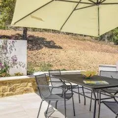 Cozy Apartment In Ogliastro Marina
