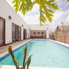 Bukoba Villas - Iris - Private Pool, AC & Wi-Fi