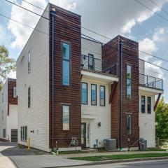 10 Percent OFF New Home Downtown Sleeps 8