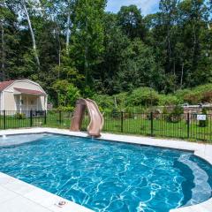 NEW Secluded Pool Home 20 Mins to DWTN