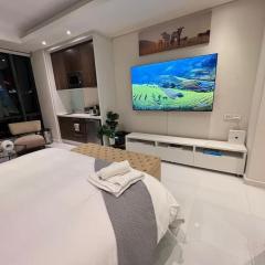 Luxury & Premium Suites Sandton City ONE