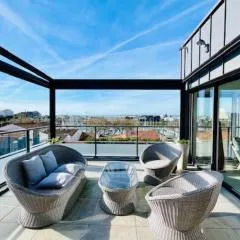 Rooftop sea view with private pool