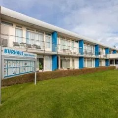 Luxury apartment with sauna by the sea