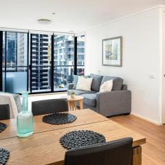 Melbourne CBD Apt With A C Balcony & Pool