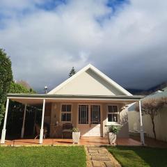Cozy Cottage with Garden in Cape Town
