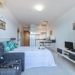 1810 Estudio con vistas al mar