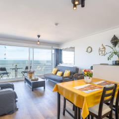 Apartment on the 6th floor with sea view