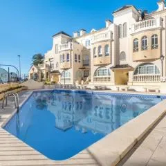 Amazing penthouse on the beach, sea views, WIFI, airconditioning and parking