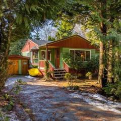 Vintage Downtown Cabin